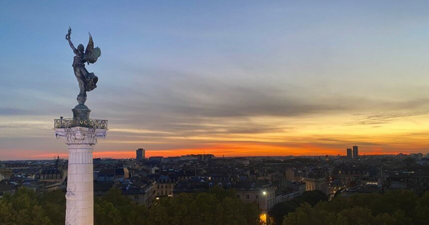 Météo Bordeaux semaine du 14 septembre 2026, coucher de soleil sur la colonne des Girondins