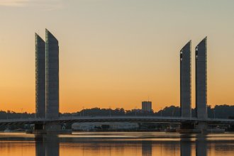 Lever de soleil sur le pont Chaban-Delmas à Bordeaux, météo de la semaine du 21 au 27 septembre 2026