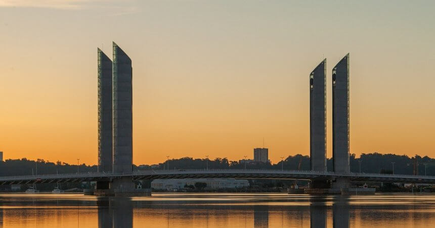 Lever de soleil sur le pont Chaban-Delmas à Bordeaux, météo de la semaine du 21 au 27 septembre 2026
